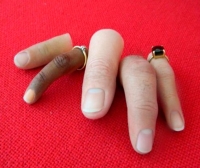 Finger external cosmetic prosthesis / adult