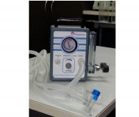 Semi-automatic infant resuscitator