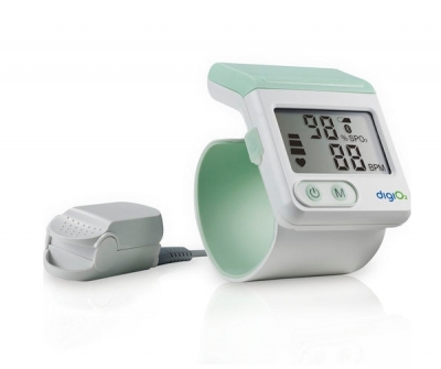 Wrist pulse oximeter / with separate sensor